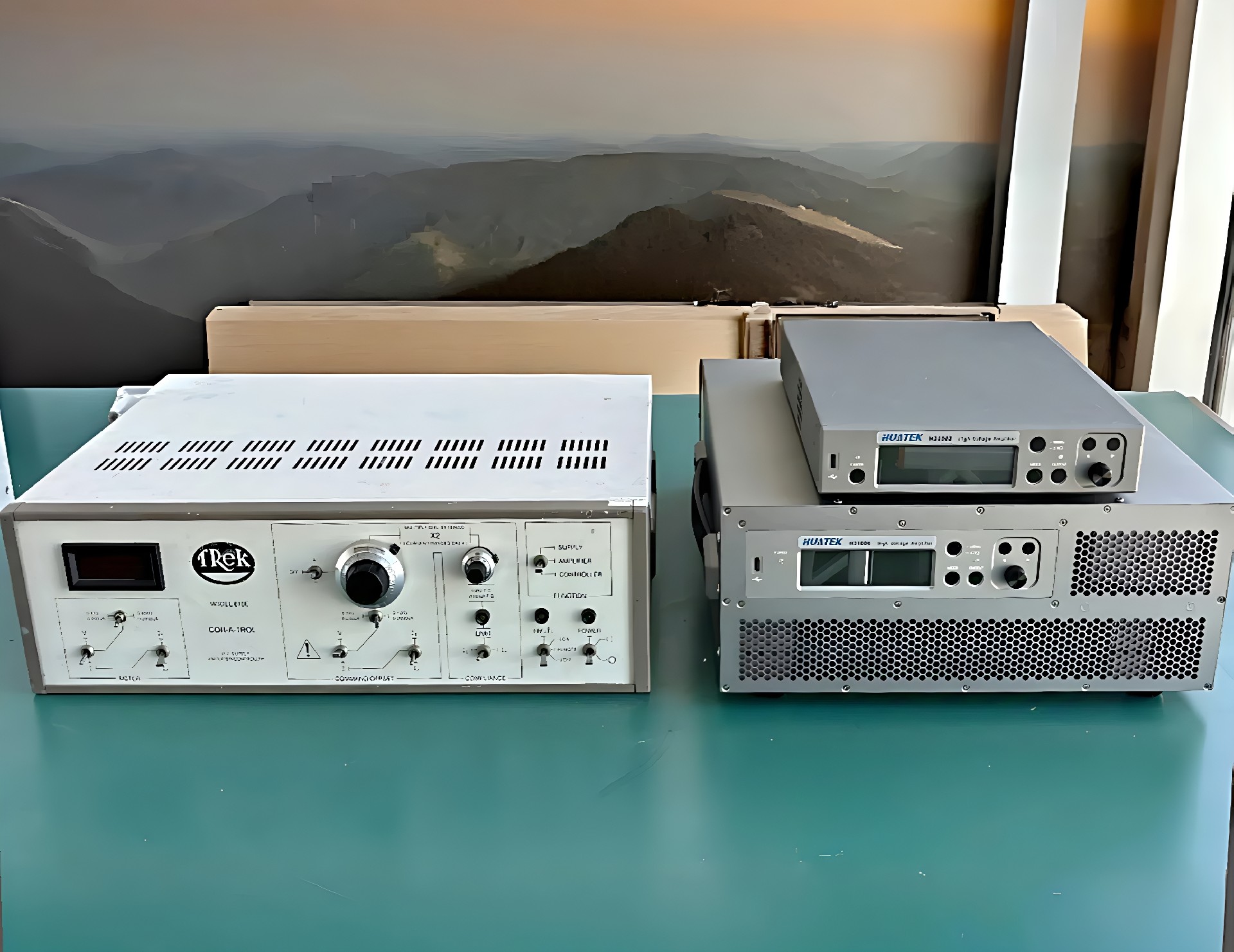 10KV华钛放大器和TREK放大器对比图1.jpg